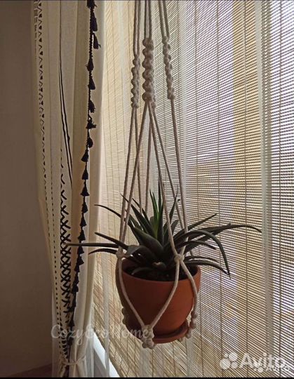 Подвесное кашпо под цветы