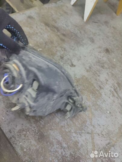 Фара передняя левая Renault Logan 1