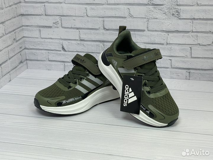 Кроссовки adidas