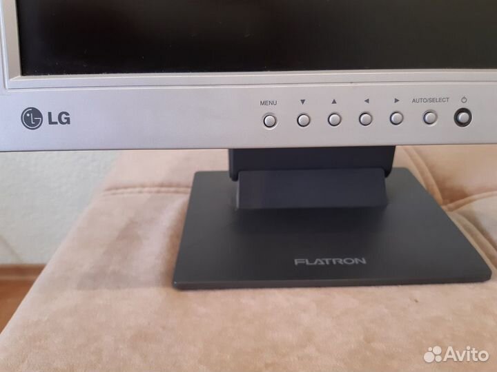 Продаю монитор