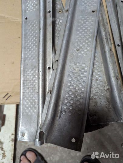 Газ 21 Волга накладки на пороги задние СССР