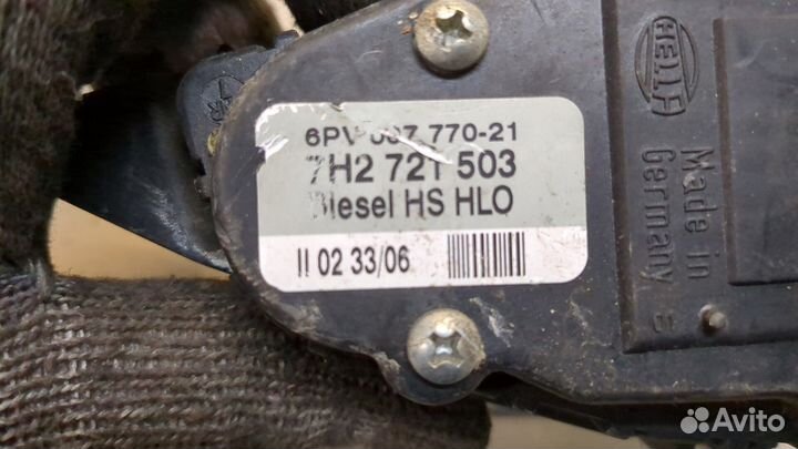 Датчик положения педали газа Volkswagen Transporter 5