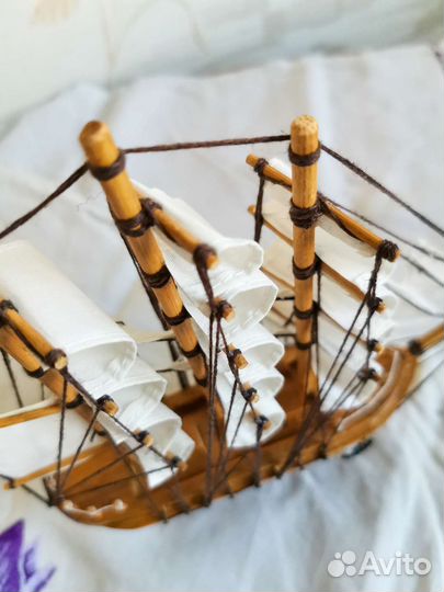 Корабль парусник сувенир