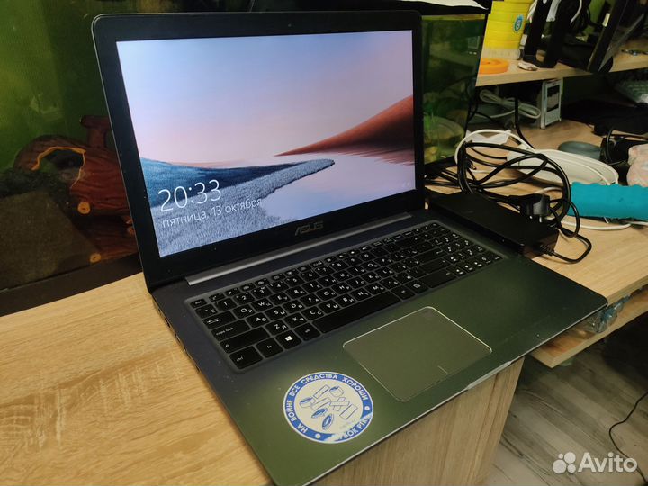 Asus i5 8300h, gtx 1050 4gb, 16 gb DDR4, 512 gb