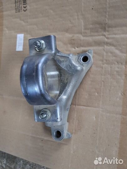 Кронштейн полуоси Mazda cx-5