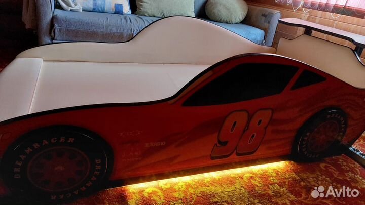 Детская кровать машинка с матрасом