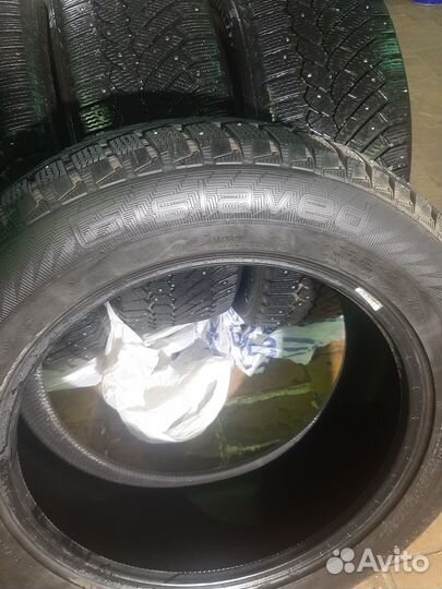 Gislaved Nord Frost 200 255/55 R19 111