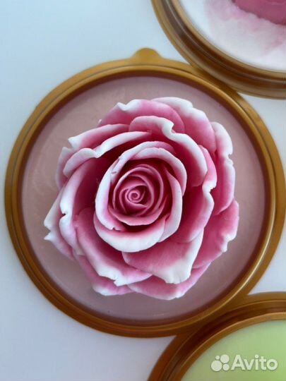 Мыльные розы пионы в куполе