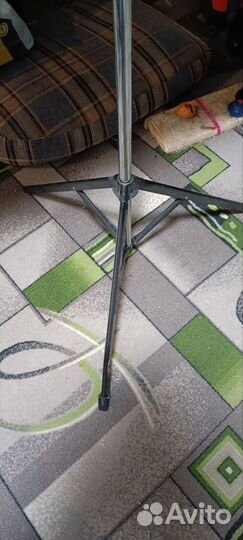 Экран для проектора на штативе