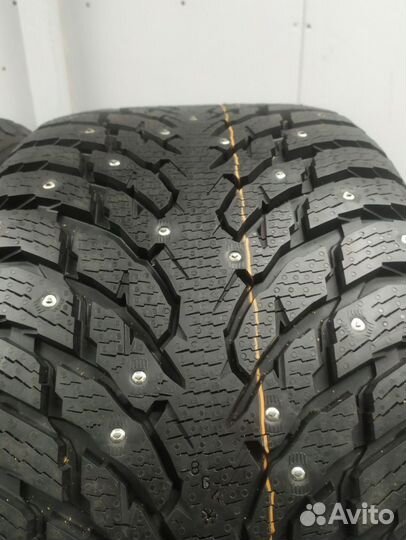 Nokian Tyres Hakkapeliitta 9 SUV 295/40 R20 102N