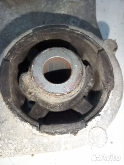 Mazda CX-5 (KE) I Кронштейн редуктора