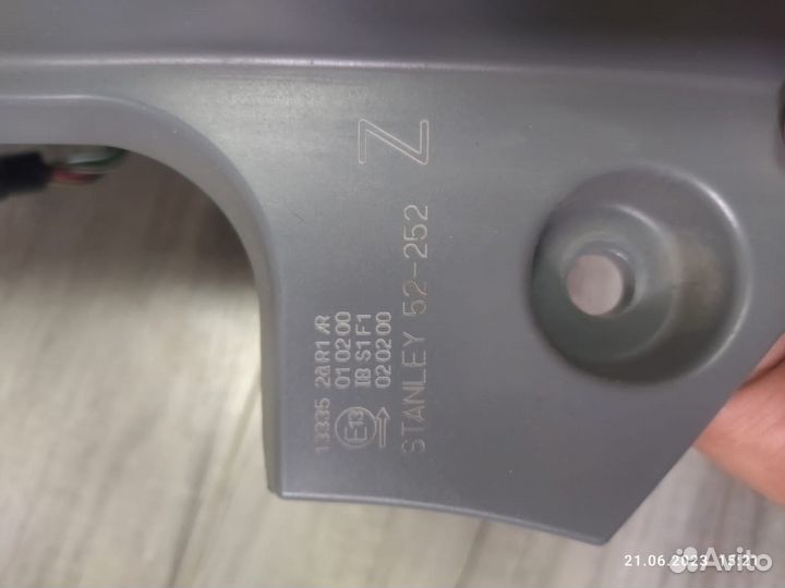 Фонарь задний правый toyota Aqua