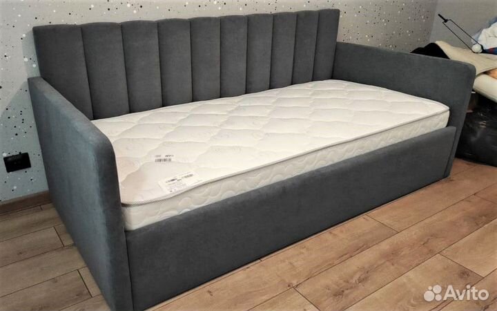 Детская кровать для мальчика и девочки