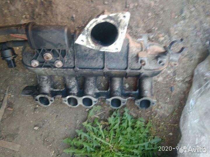 Впускной коллектор на Фольксваген Крафтер 2, 5