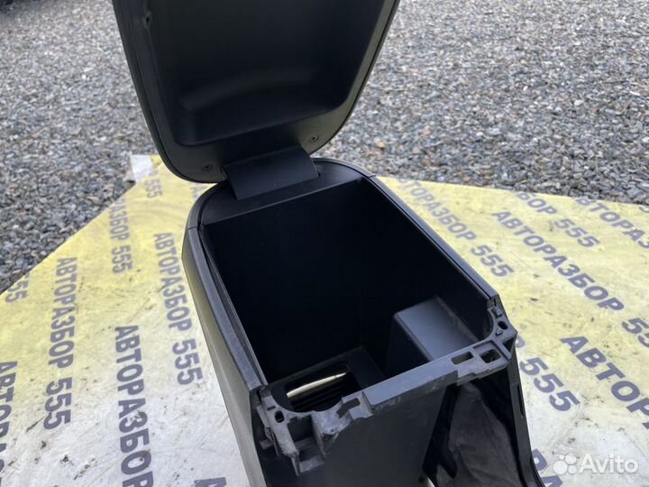 Подлокотник Kia Sportage 3