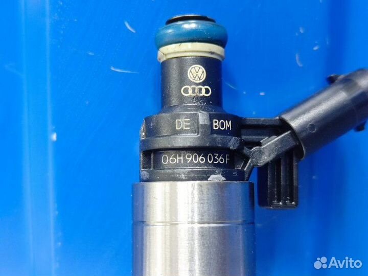 Форсунка Audi A4 B8 1.8 CDH 2009