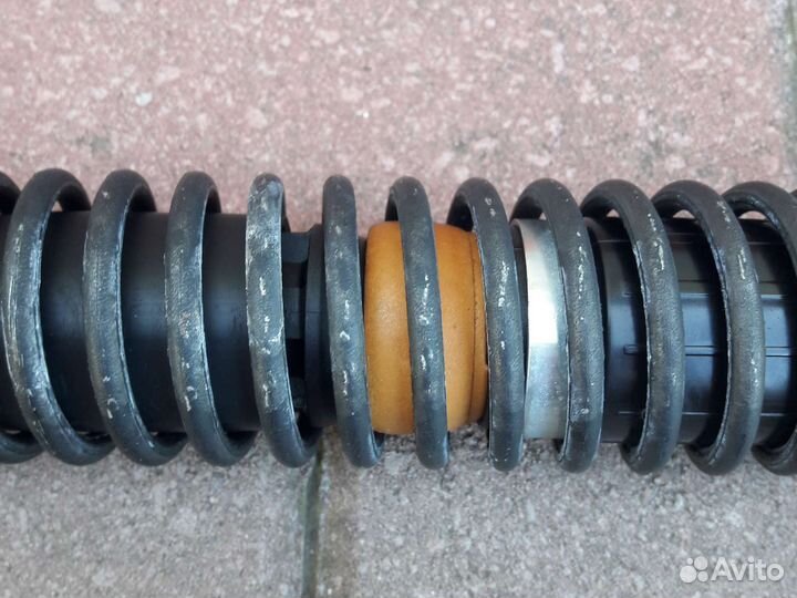 Амортизатор багажника правый BMW 7 F01/F02 N63B44A