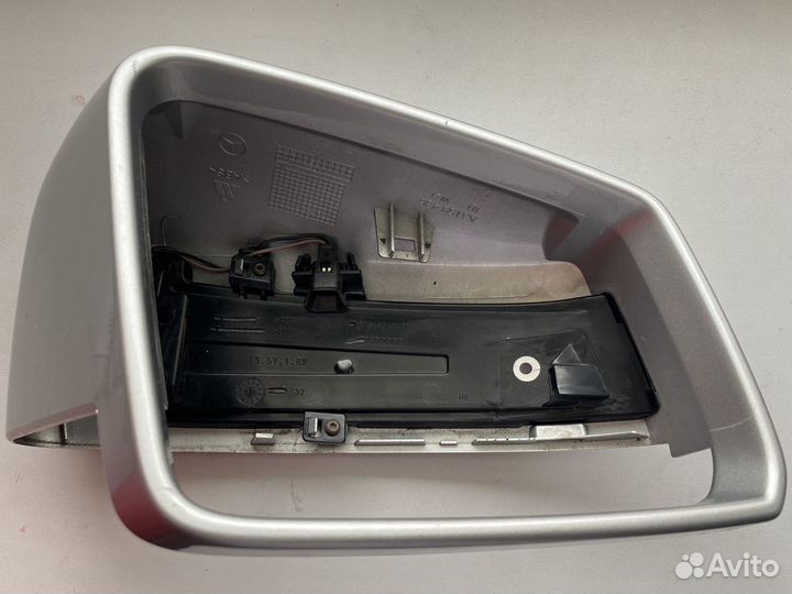 Корпус правого зеркала W204, W212