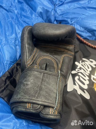 Боксёрские перчатки Fairtex The Heart of Warrior