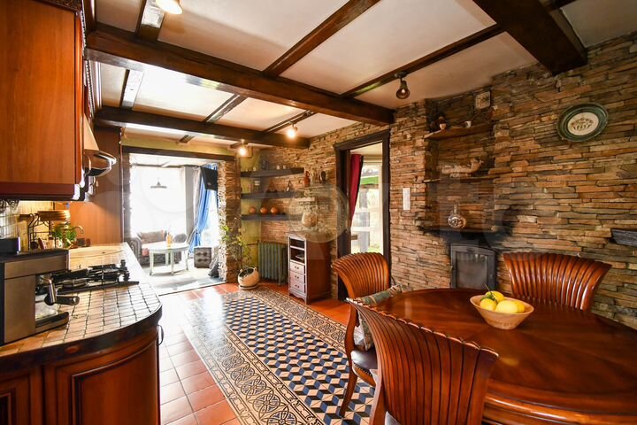 Коттедж 100 м² на участке 6 сот.