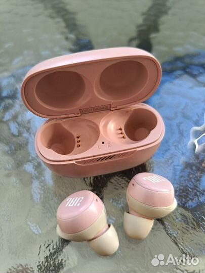 JBL Live Free NC+, USB Type-C