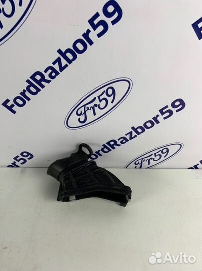 Воздухозаборник Ford Focus 3 CB8 2011-2019