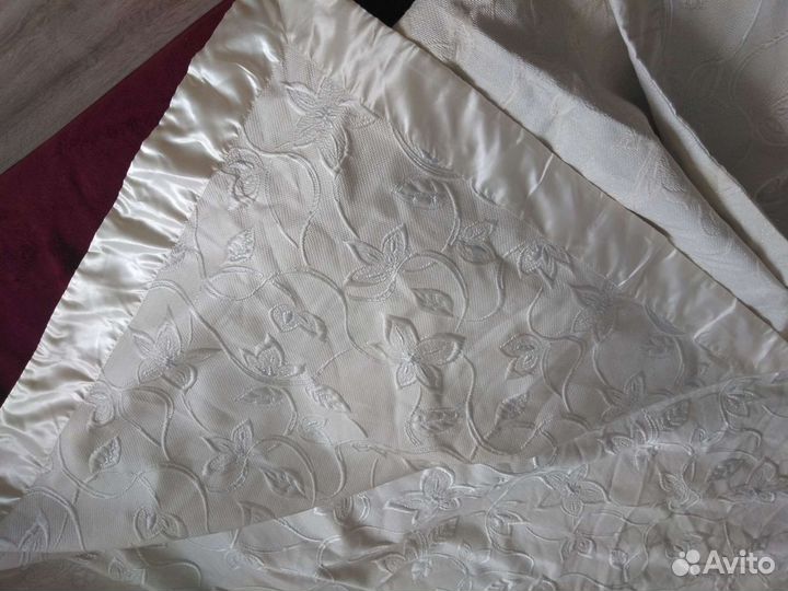 Большое покрывало и 2 наволочки
