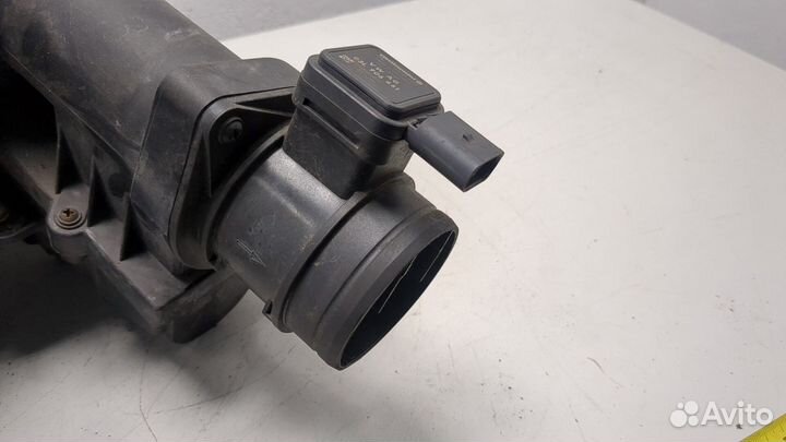 Корпус воздушного фильтра Skoda Yeti