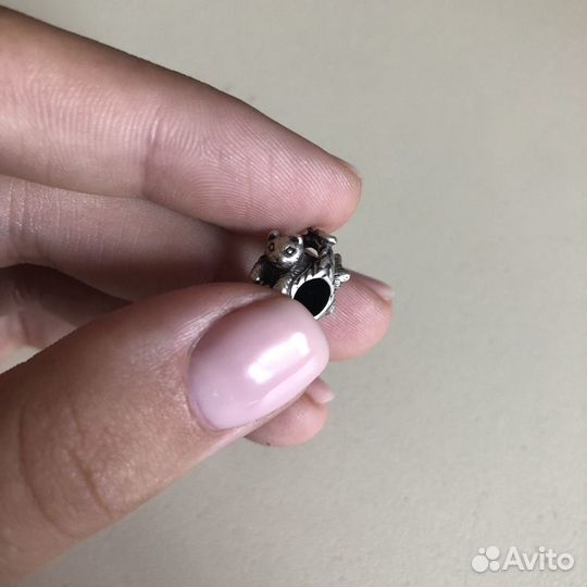 Украшение шарм