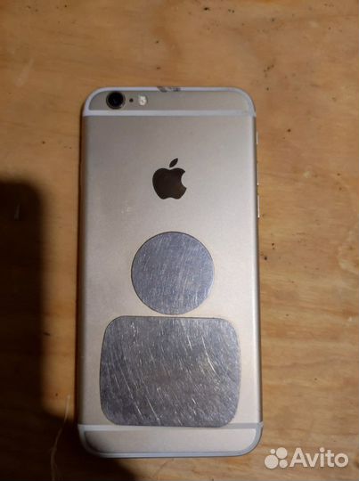 Телефон iPhone 6s