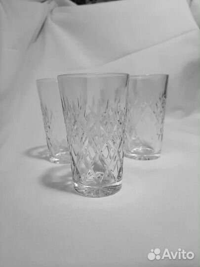 Графин с рюмками, фужеры