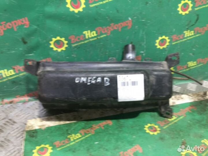 Бачок омывателя Opel Omega B седан 2.5 1998