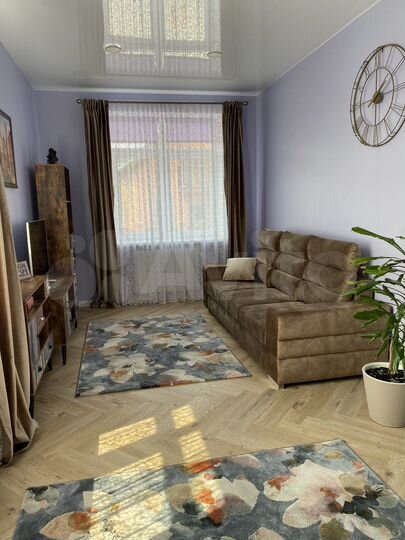 2-к. квартира, 60 м², 1/4 эт.