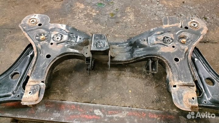 Подрамник передний Chevrolet Лачетти