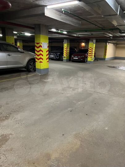 Машиноместо, 18 м²