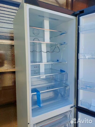 Холодильник Haier C2F636ccrg бежевый