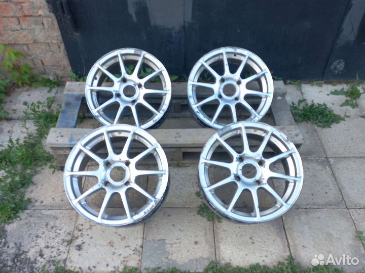 4/114.3 r15 литые диски комплект