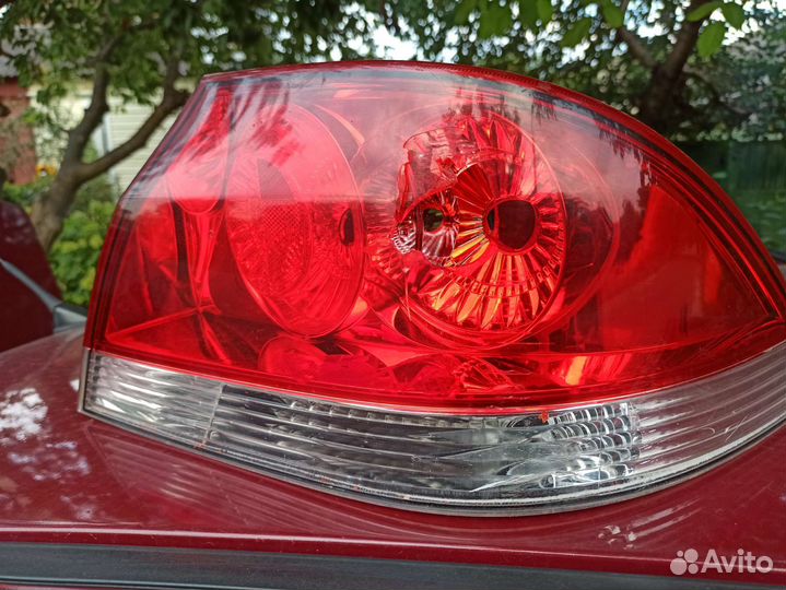 Фонарь задний правый лансер 9