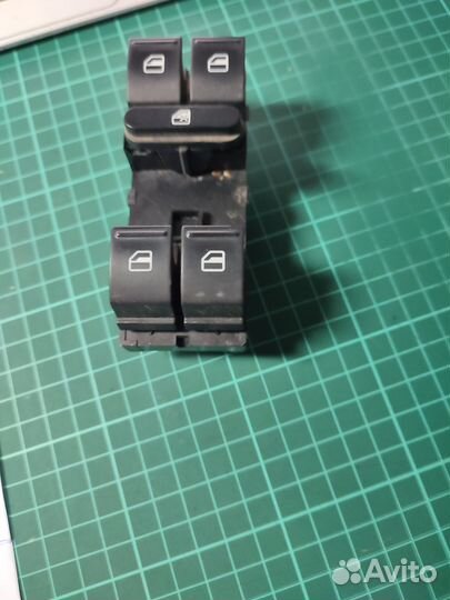 Продам блок стеклоподъемников на шкоду октавия а5