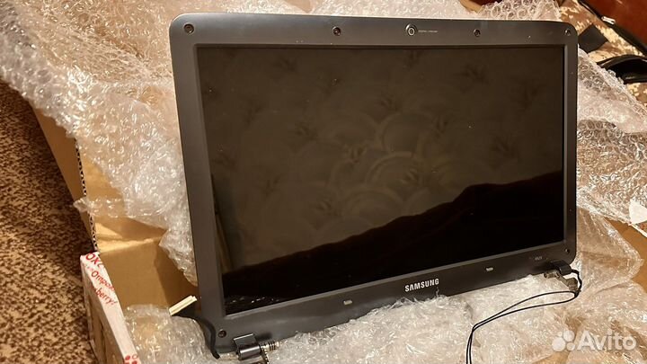 Матрица (экран) для ноутбука Samsung NP-R525