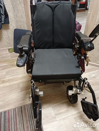 Инвалидная коляска с электроприводом Pulse 210