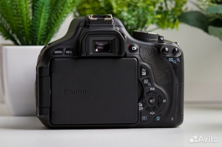 Canon 600D Kit + Комплект