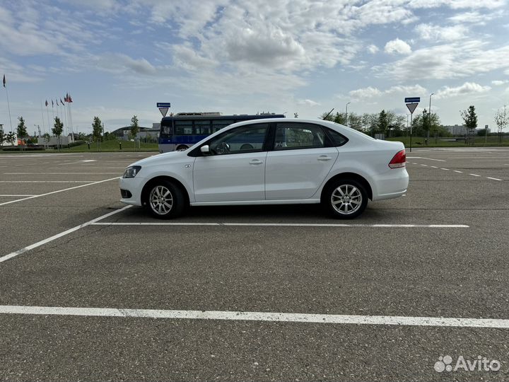 Volkswagen Polo 1.6 AT, 2014, 113 600 км