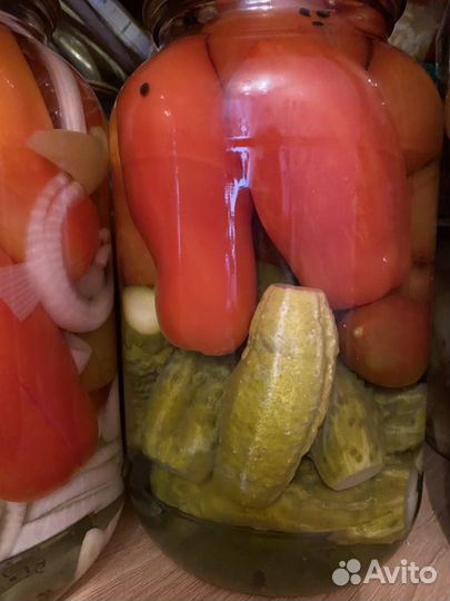 Домашние консервации огурцы, помидоры