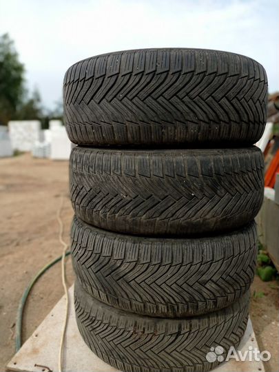 Michelin Agilis 81 Snow-Ice 225/50 R17 25G