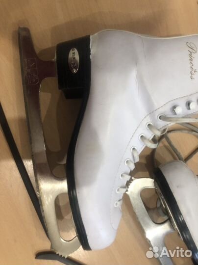 Коньки женские