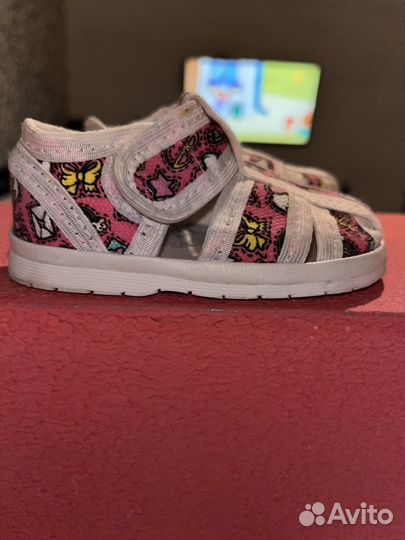 Сандалии для девочки