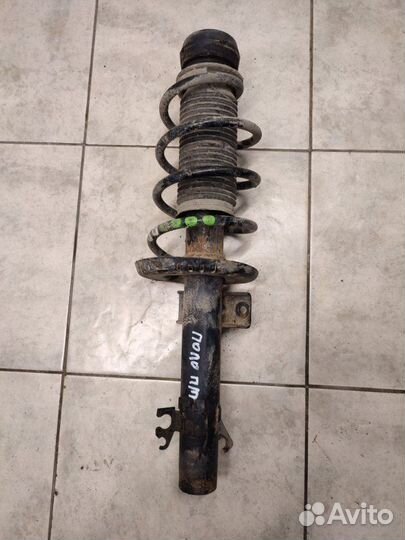 Стойка подвески передняя Volkswagen Polo седан 1.6