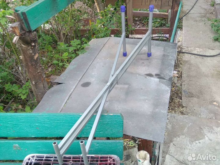 Стойка снтезатора