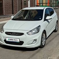 Hyundai Solaris 1.6 AT, 2012, 123 000 км, с пробегом, цена 820 000 руб.